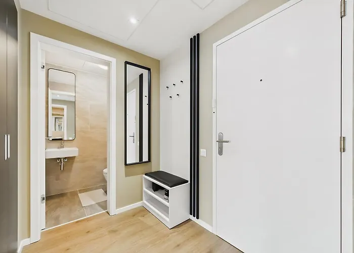 Sky Park Centre 1br High Fl - Free Parking * Bratislava