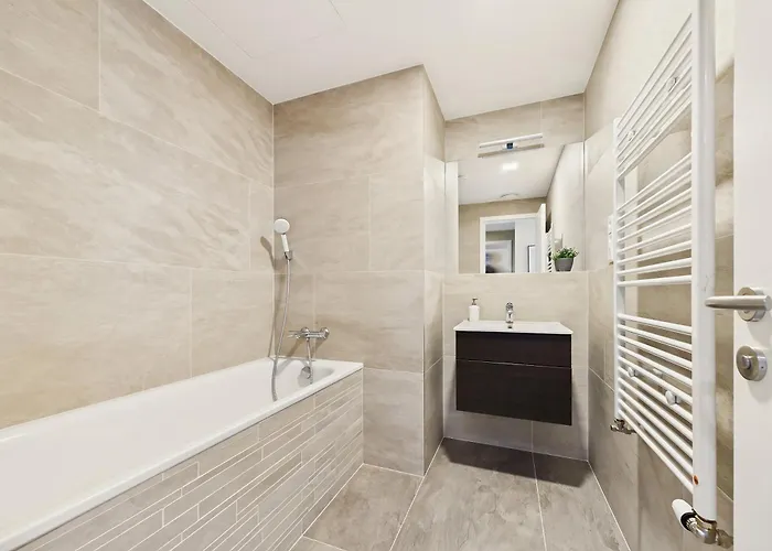 Apartment Sky Park Centre 1br High Fl - Free Parking *