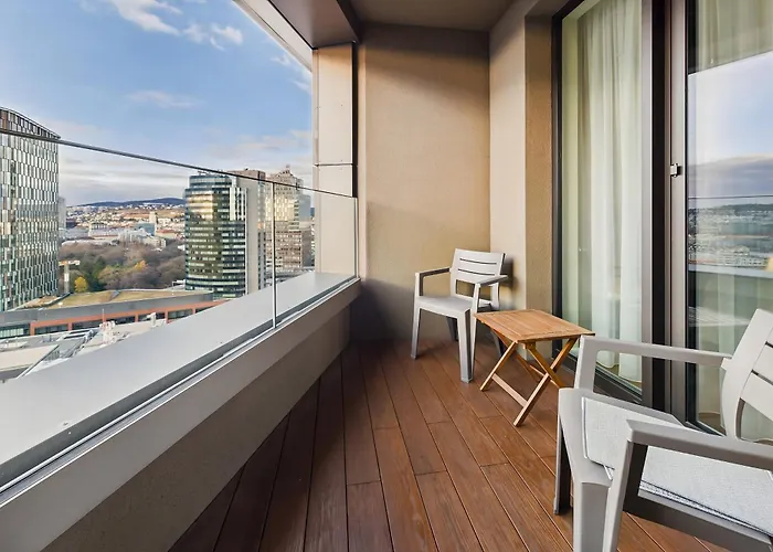 Sky Park Centre 1br High Fl - Free Parking * Bratislava