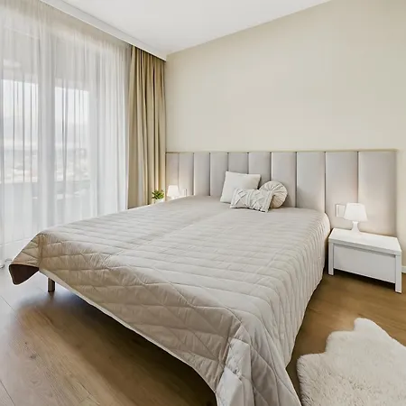Sky Park Centre 1br High Fl - Free Parking Apartment Bratislava